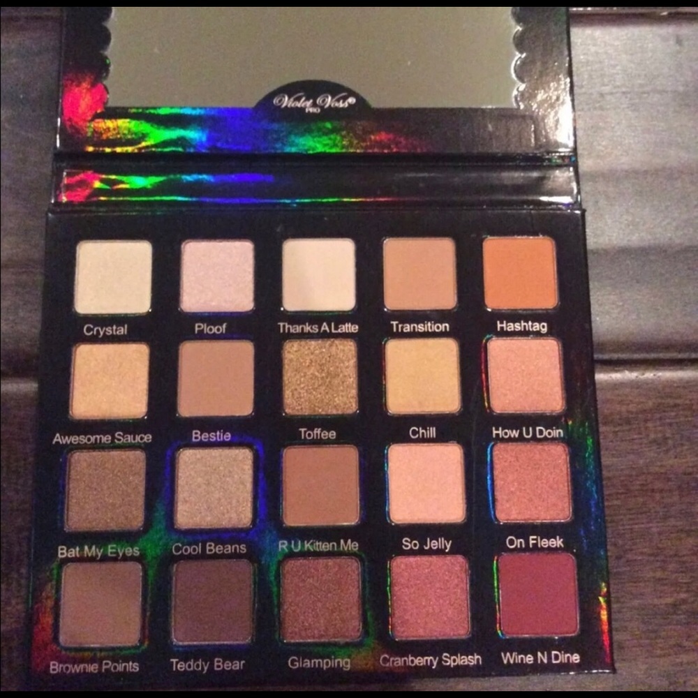 Violet Voss Holy Grail eyeshadow Palette